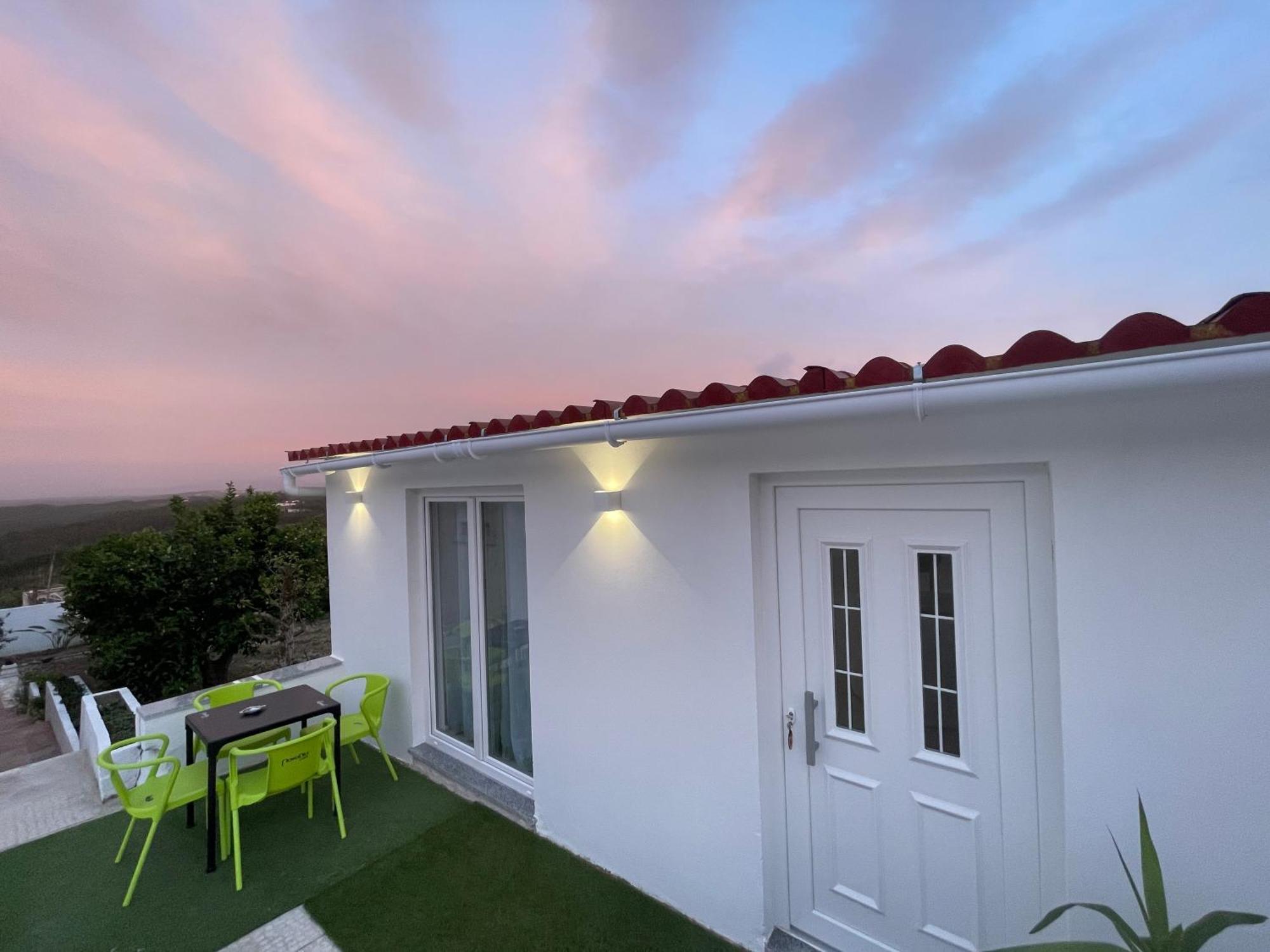 Neto Pinto - Casa De Ferias / Fins De Semana. Vila Lourinhã Exterior foto